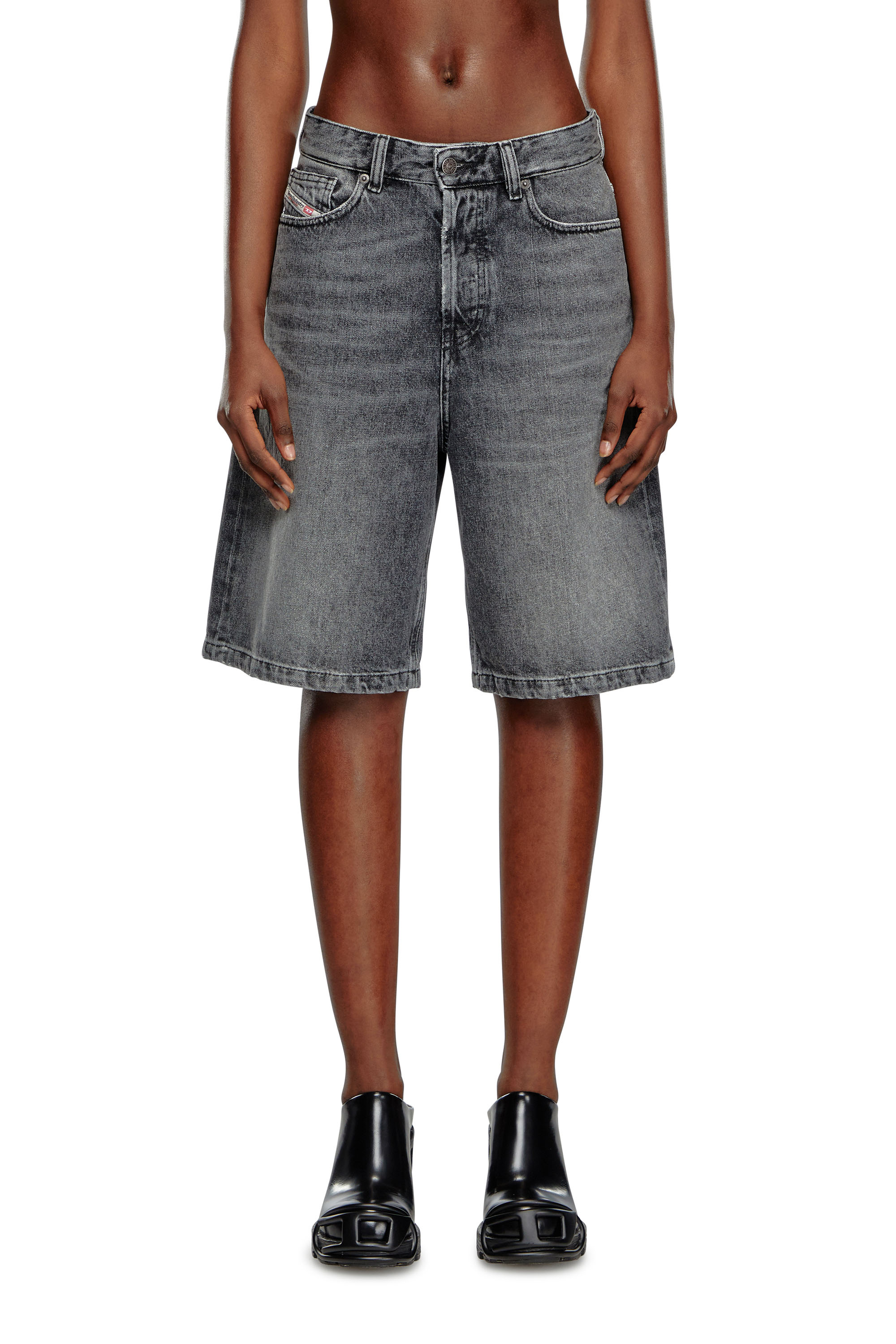 Diesel - DE-SIRE-SHORT, Woman's Shorts in clean-wash denim in Black - 1